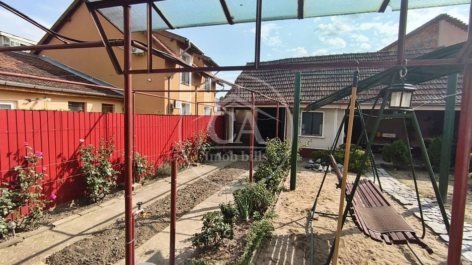 Casa de vanzare cu 3 camere de tip P+M in zona Velenta, Oradea - Poză 7