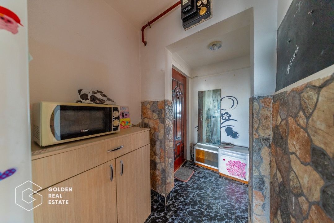 Apartament 3 camere, 6/10, cu centrala proprie, zona Fortuna - Poză 12