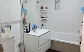 Apartament cu 3 camere in cartierul Rovine - Poză 7