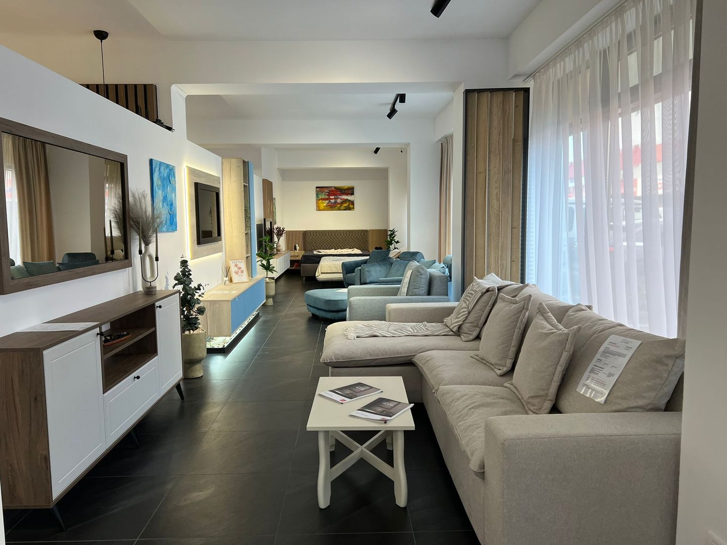 SPATIU BARTOLOMEU SHOWOORM - Poză 9