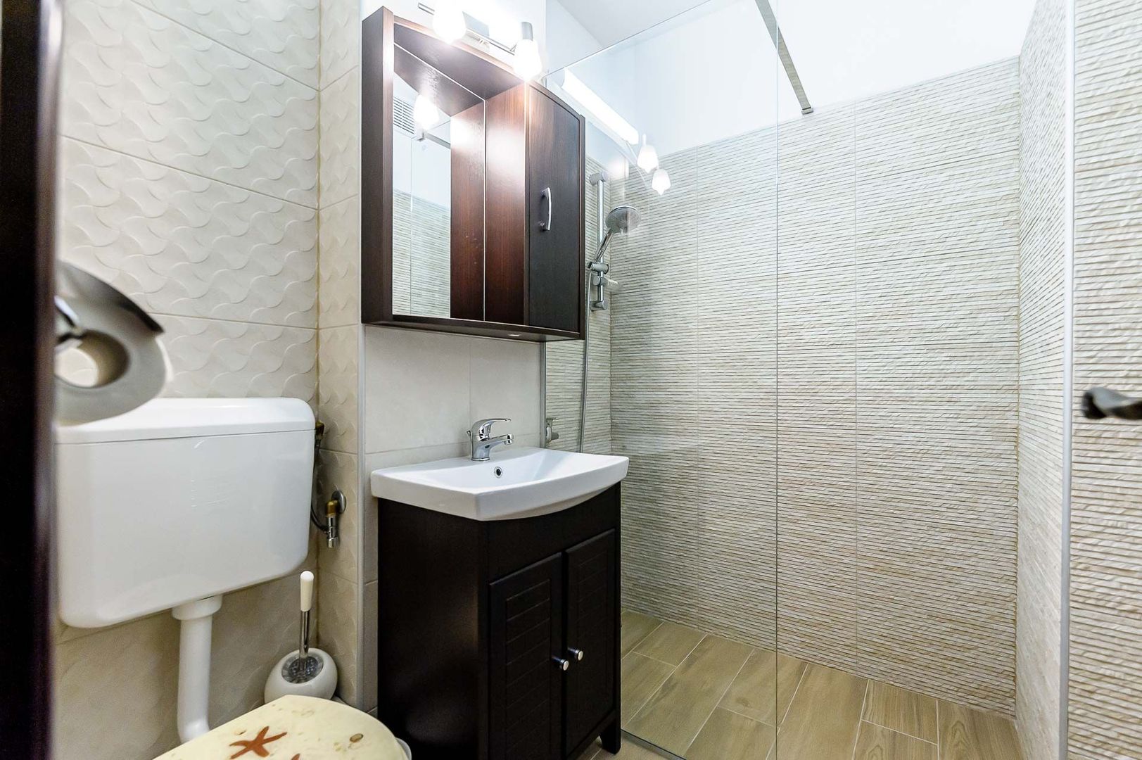 Apartament elegant cu trei camere. Strada Horia. - Poză 7