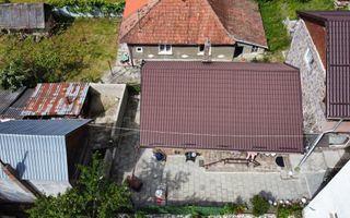 Apartament tip casă la curte, lângă pădure – Zărnești - Poză 5
