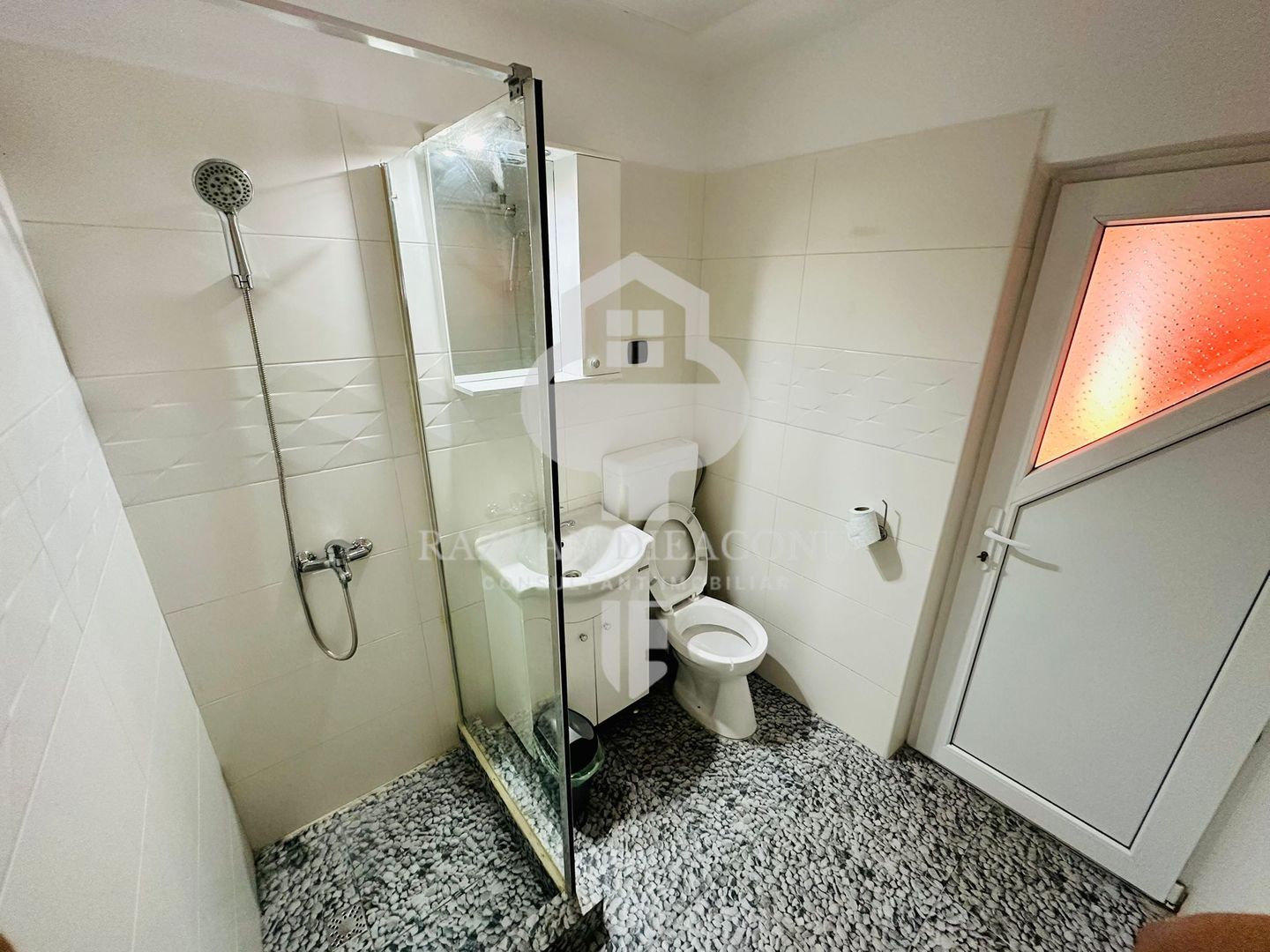 Casă de închiriat 2 camere – Zona Delfinariu, Constanța - Poză 5