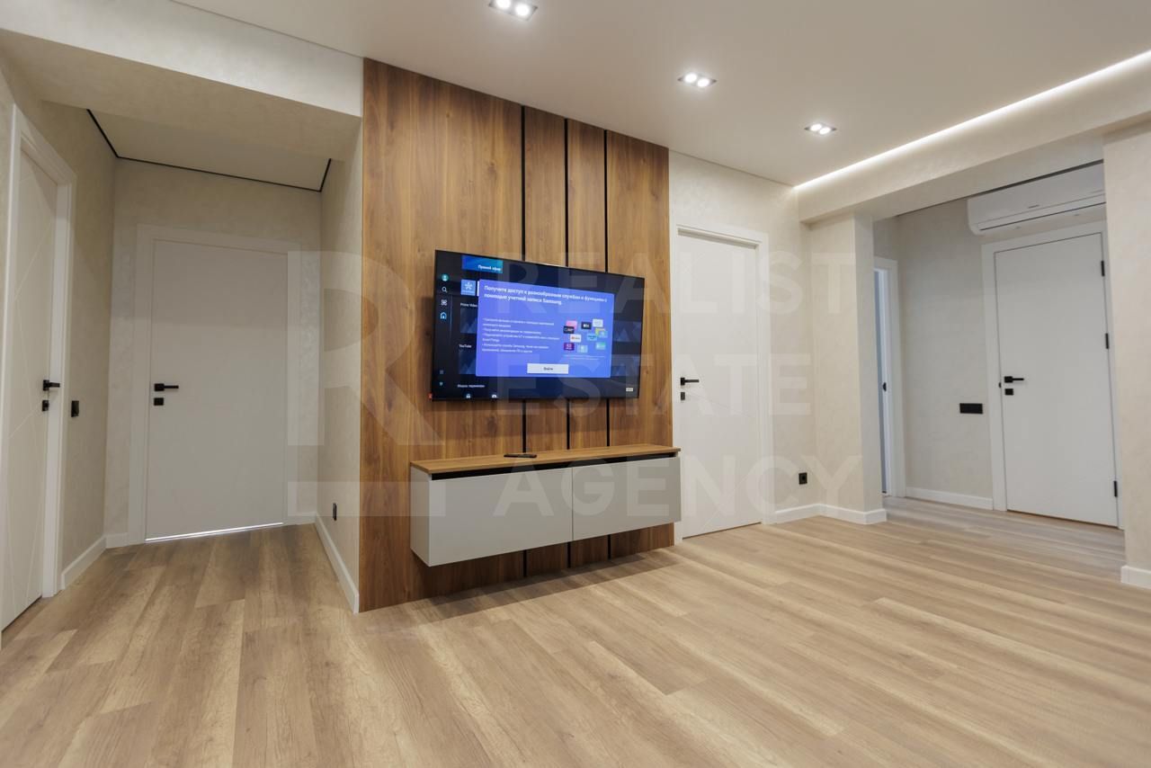 Vânzare, apartament, 2 camere + living, strada Gheorghe Caşu, Centru - Poză 2