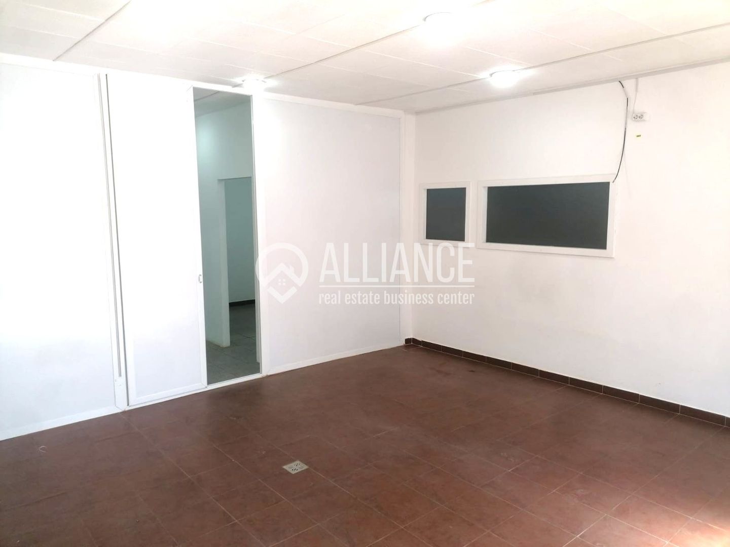 GARA (COD10) - Spatiu comercial de inchiriat - Poză 8