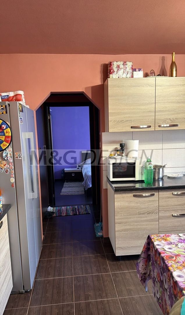 Apartament 4 camere  zona Soarelui - Poză 2