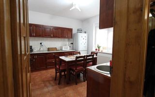 VILA ZONA MIRCEA CEL BATRAN - Poză 1