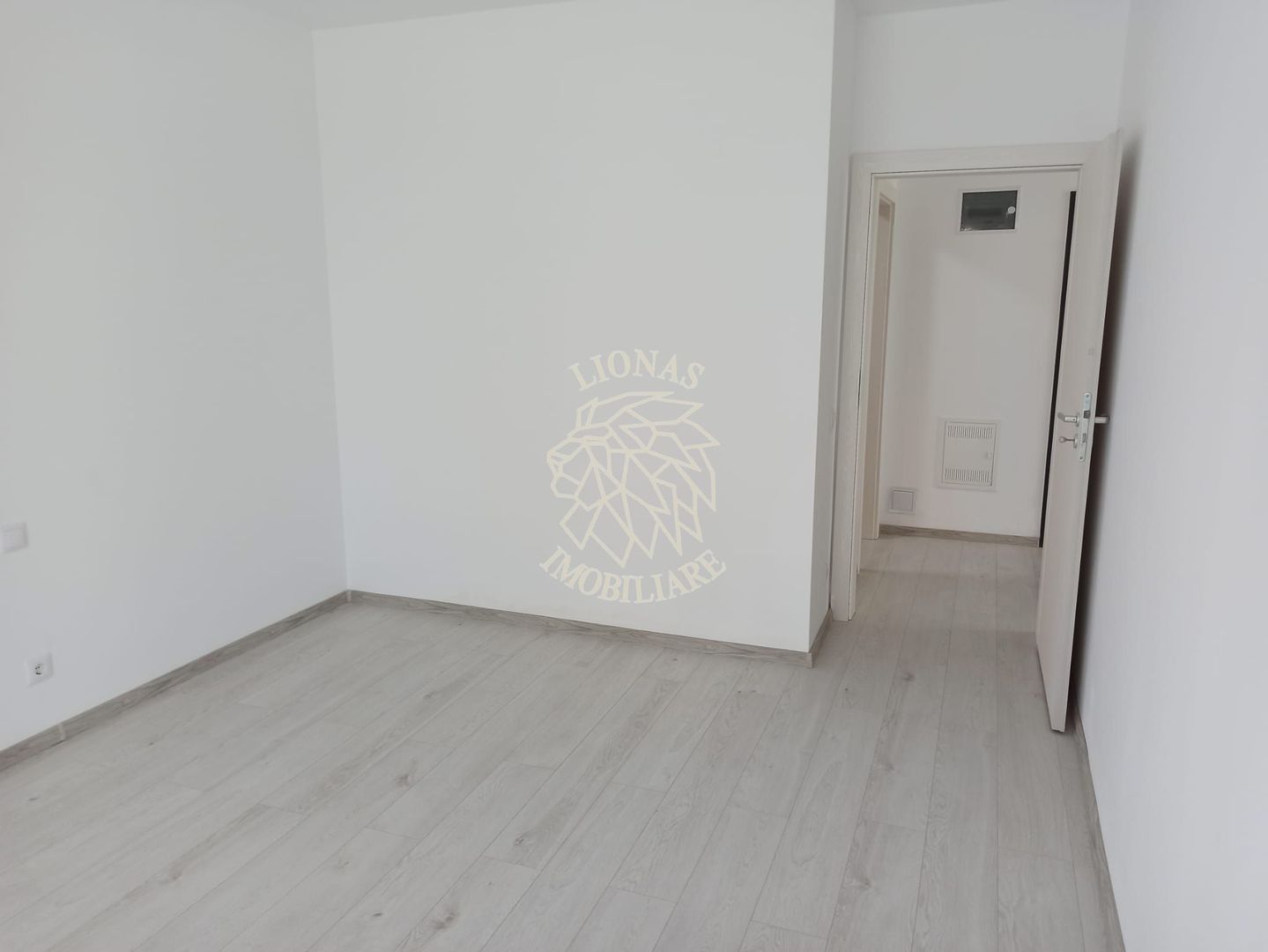 Apartament Nou 3 camere 72 mp+balcon 25 mp-et 1-parcare-C. Moldovei - Poză 6