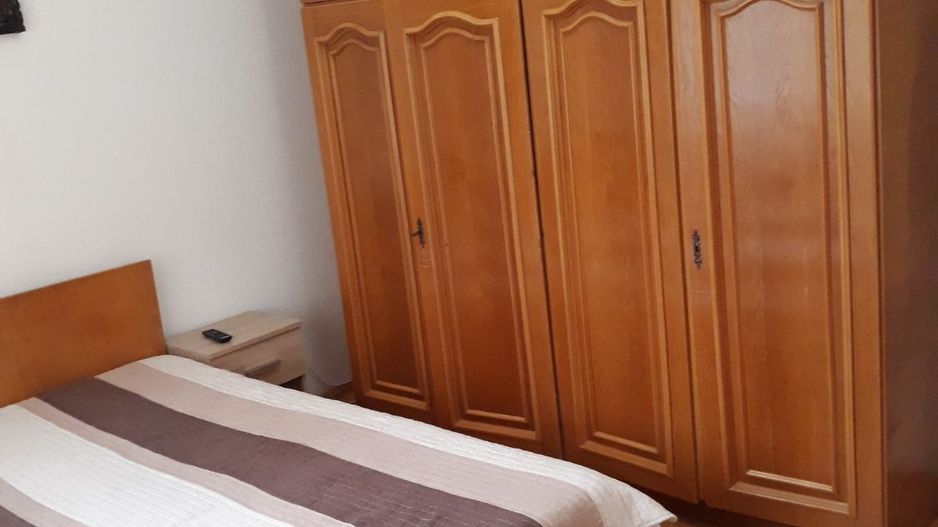 Decomandat si spatios zona Girocului - Poză 2
