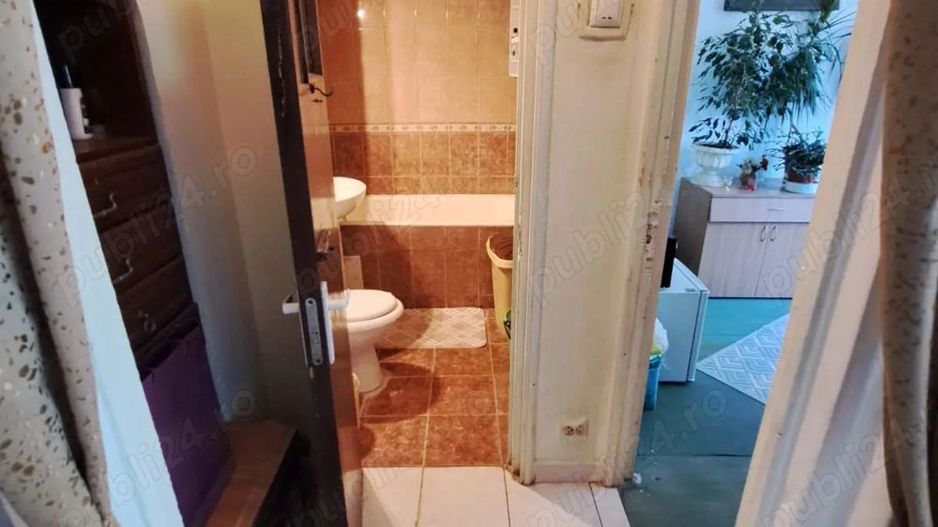 Vând apartament 3 camere,semidecomandat, 44mp,Militari-Apusului - Poză 4