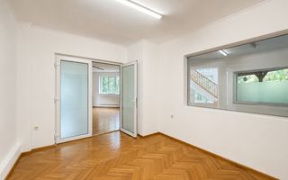 Vila spatioasa cu 15 camere de inchiriat in zona Andrei Muresanu - Poză 6