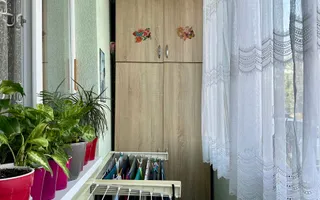 Apartament cu 3 camere mobilat si utilat la parter in Giroc la asfalt. - Poză 13