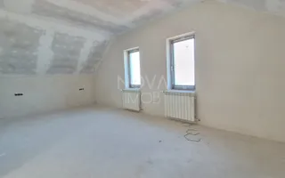 Casa generoasa cu 7 camere, 3 bai, dressing si parcare – Sura Mica - Poză 17