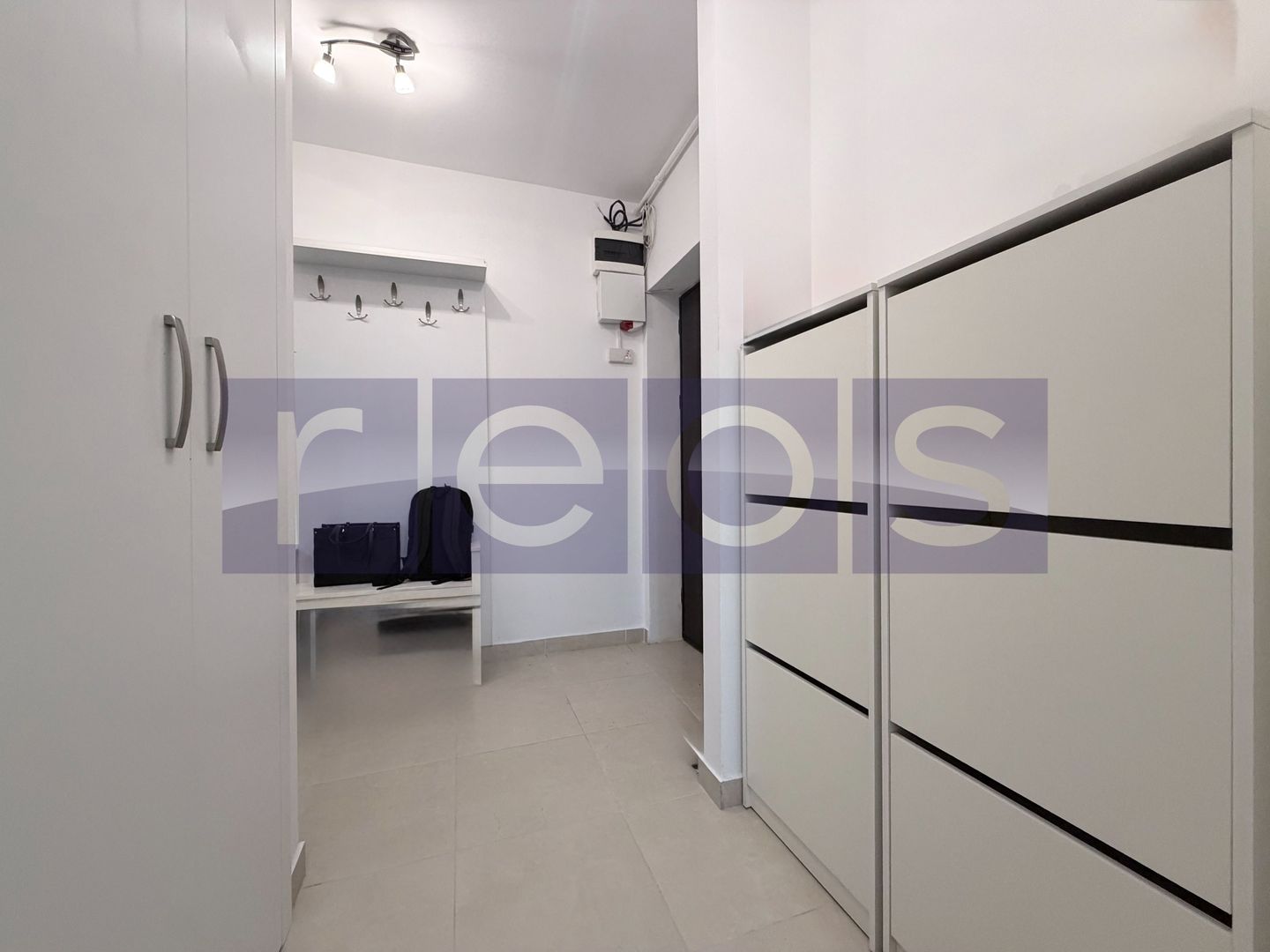 VANZARE | 2 CAMERE | METROU BAZILESCU | COMPLET RENOVAT | MOBILAT SI UTILAT - Poză 10