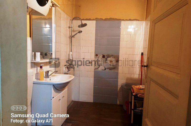 Casa cu 3 apartamente in zona Muzeului - Poză 4