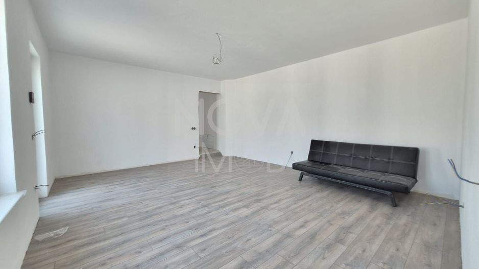 Apartament cu 3 camere, parter, Turnisor - Poză 2