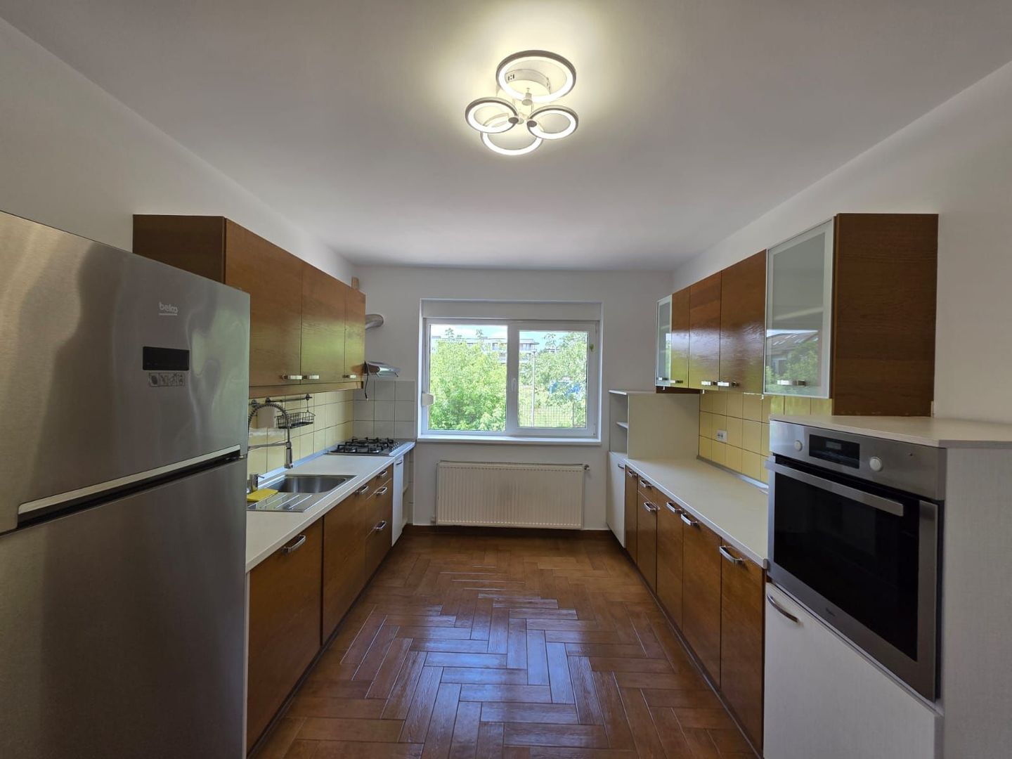 Vilă de inchiriat 5 dormitoare curte 300 m Iancu Nicolae Baneasa - Poză 5