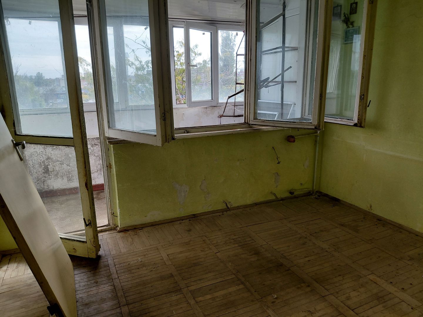 🏡 APARTAMENT CU 3 CAMERE DE VÂNZARE – MICRO 16,ET.4 - Poză 2