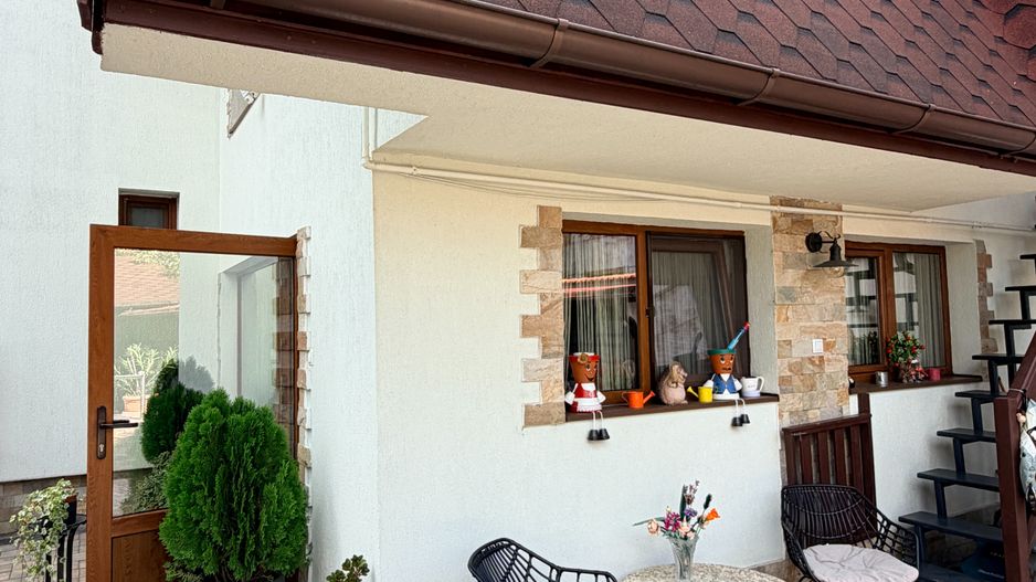 Proprietate cu două case | Zonă premium între Dâmbu Pietros și Gh Doja - Poză 7