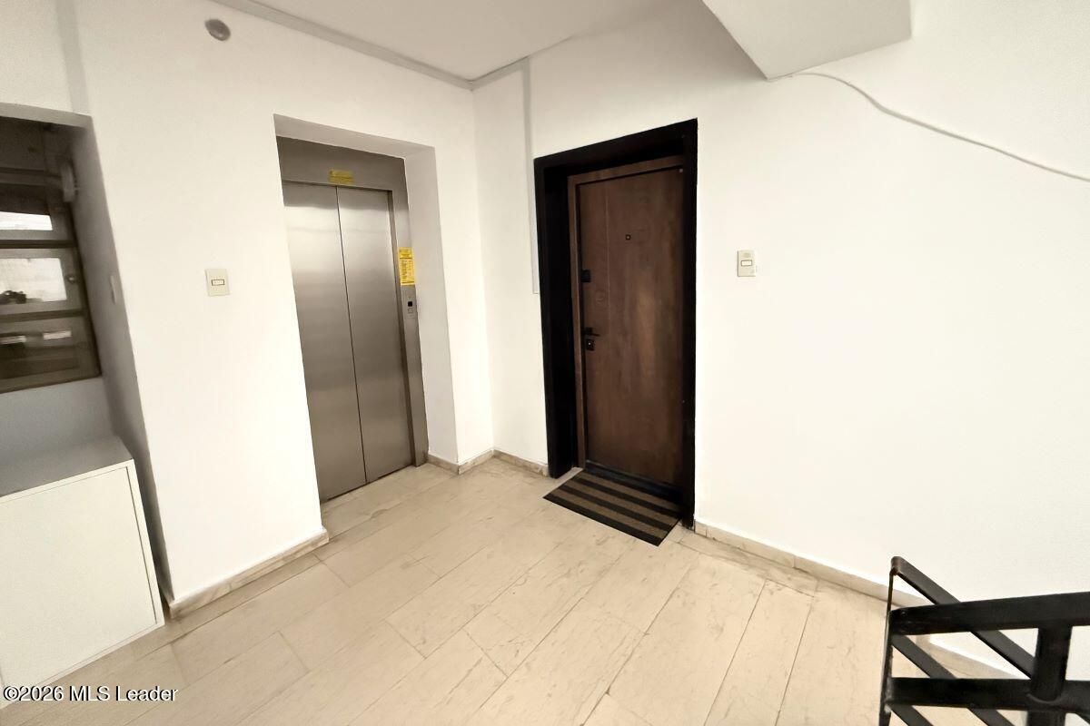 Polona - Duplex 256 mpu, 6 camere, etaje 6+7, panorama, terase 52 mp - Poză 18
