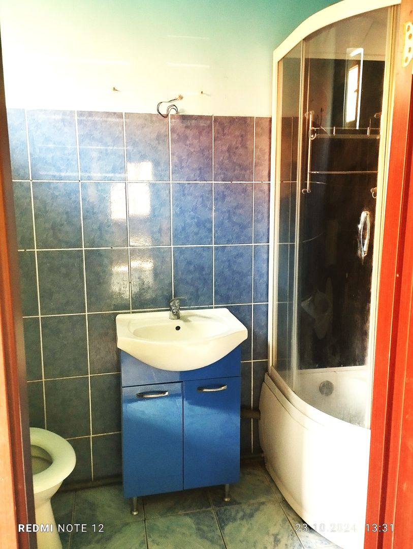 Apartament la casă - cu un colocatar - Poză 3