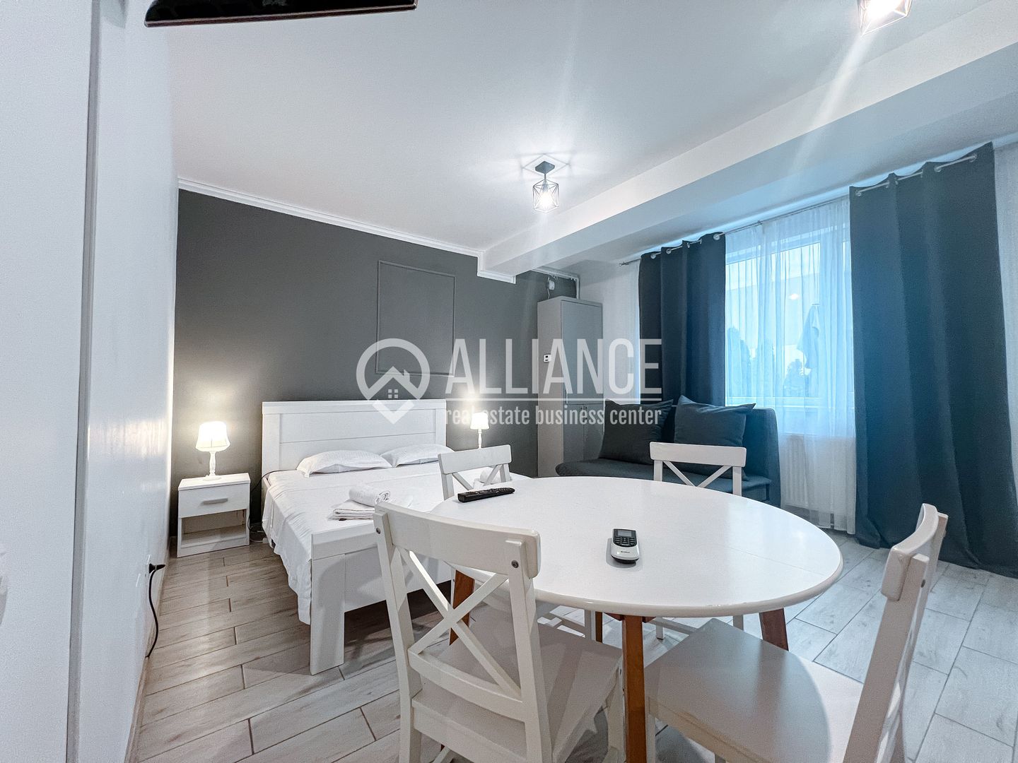 MAMAIA NORD(COD 05) Studio Elegant si Curte Proprie la Malul Marii! - Poză 1