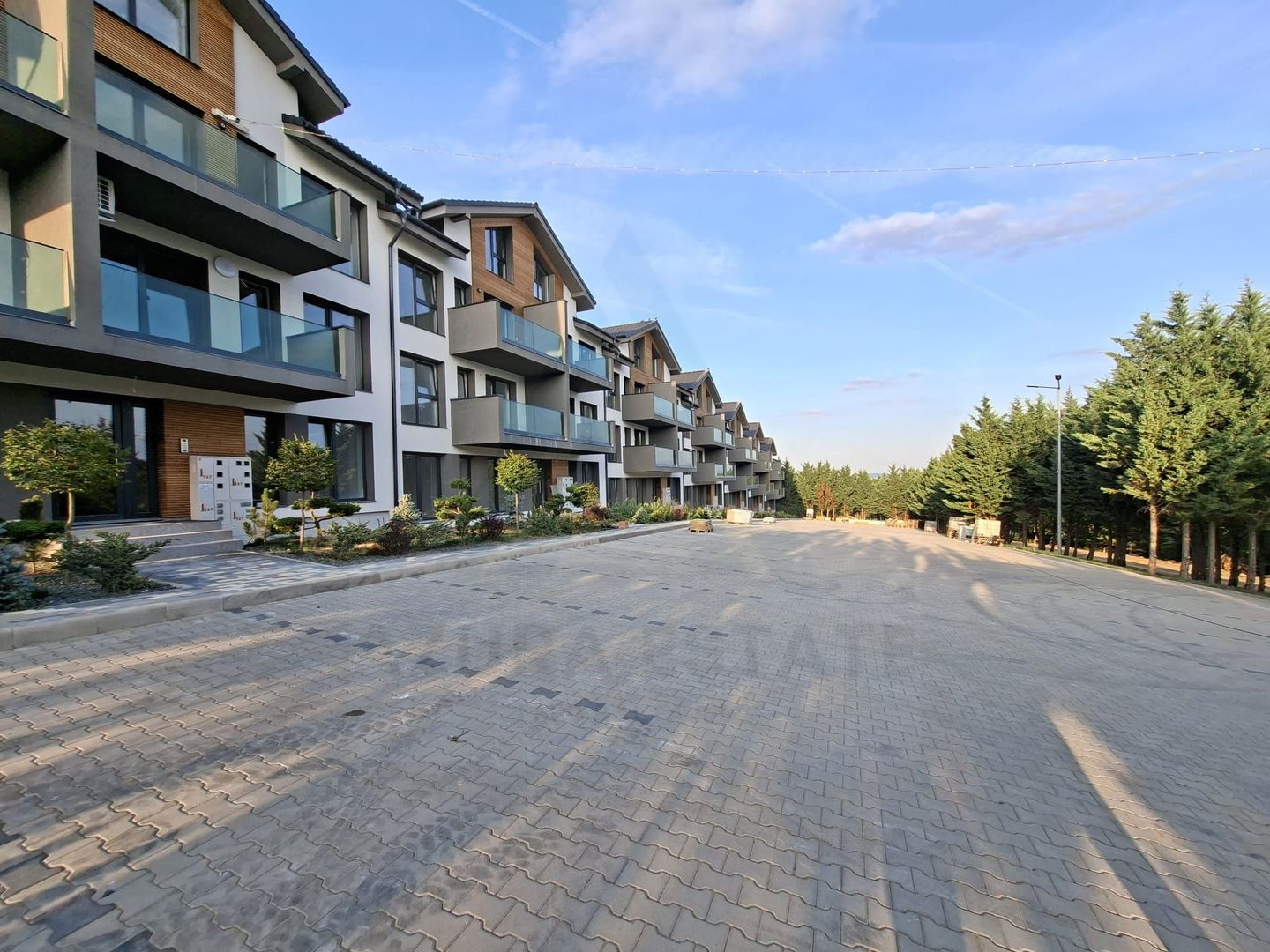 Apartament premium 49.7 mp utili 2 camere si curte 50 mp in Da Vinci - Poză 8