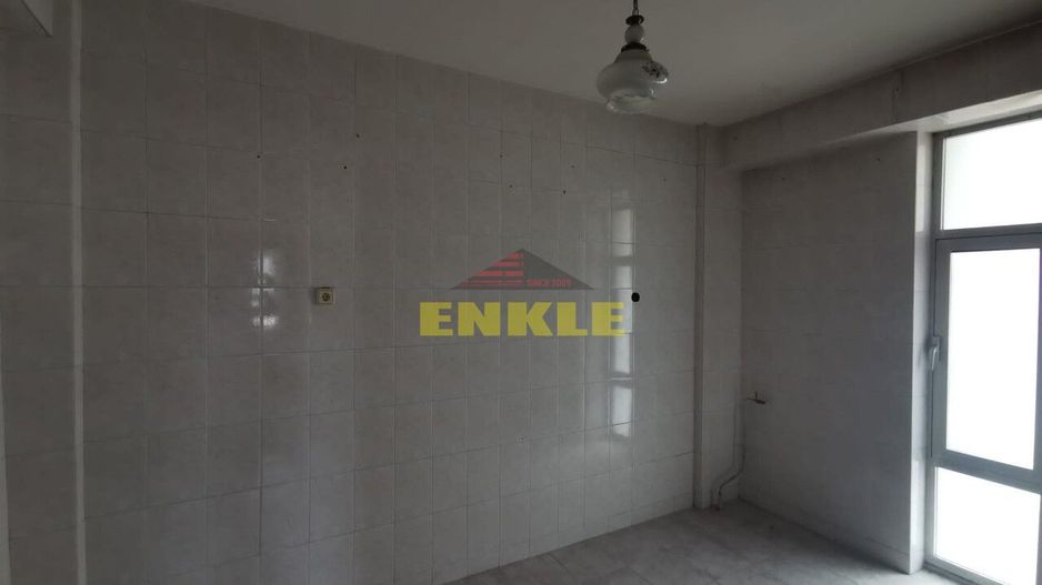 Închiriez spațiu comercial - Poză 12