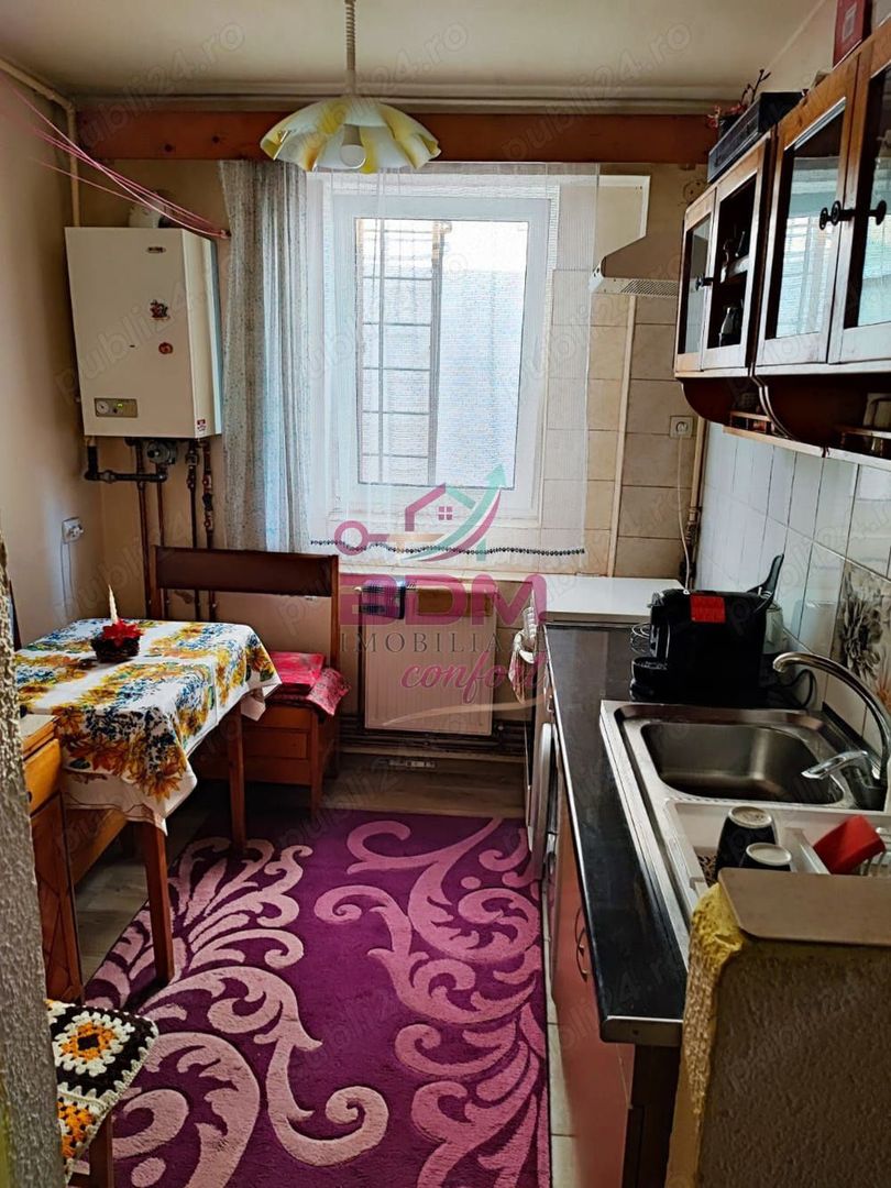 COMISION 0 | Apartament 3 camere | etaj intermediar | zona centrala - Poză 1