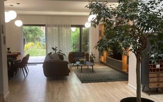 Casă moderna si spatioasa, zona  Andrei Mureșanu - Poză 2