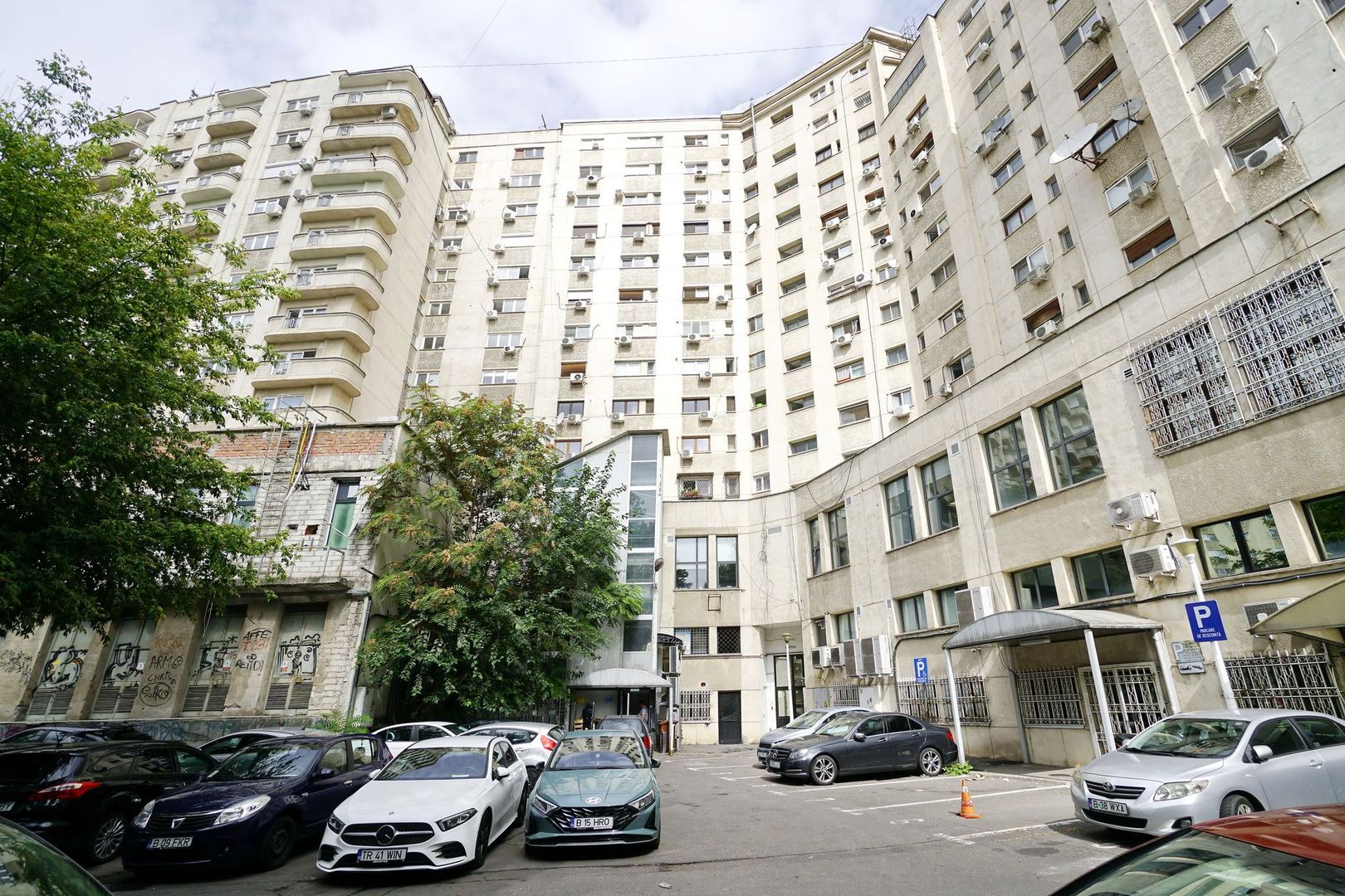 Apartament 5 camere in Piata Victoriei,bloc 1995 - Poză 24