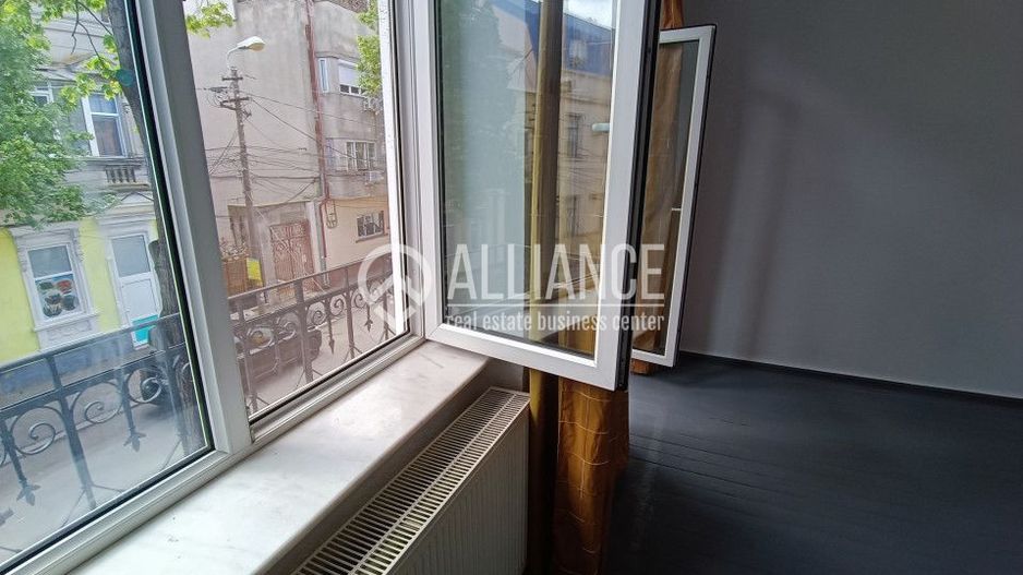 CENTRU SALA SPORTURILOR(COD03)- Casa interbelica si curte generoasa ! - Poză 49