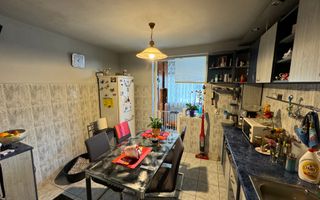 Etaj intermediar. Pozitie excelenta. Boxa in CF - Poză 6