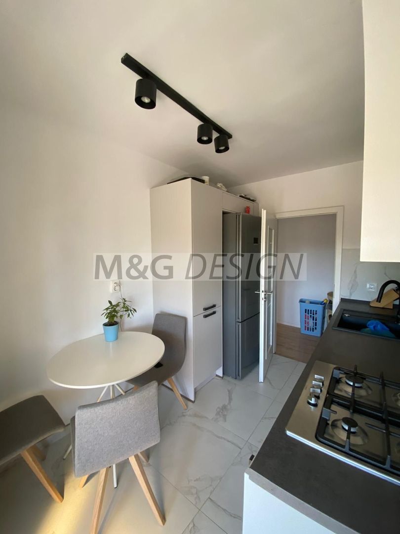2 camere decomandat  renovat  Mircea cel Batran -Bulevardul Cetatii - Poză 7