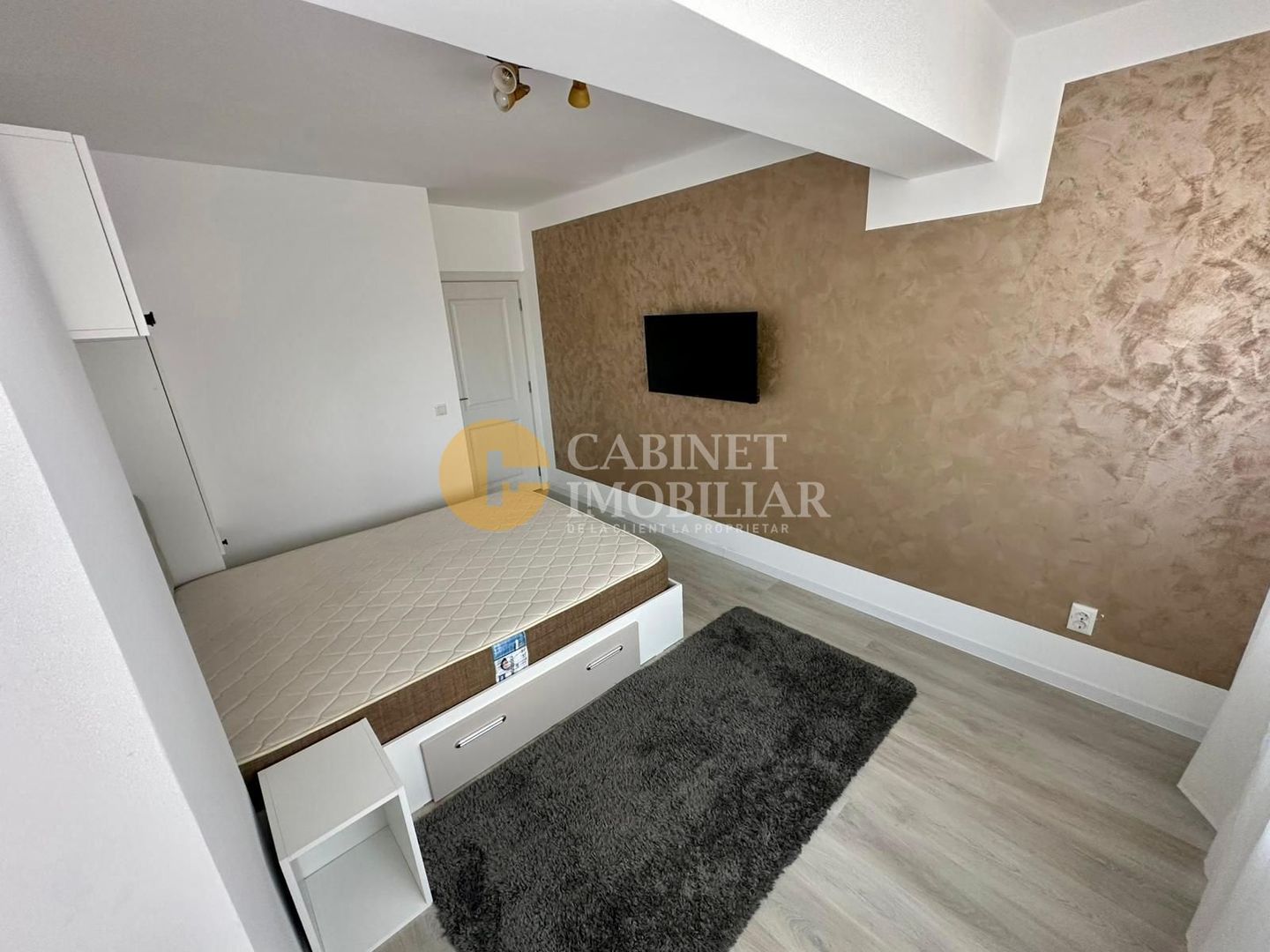 3 CAMERE DECOMANDAT--MOBILAT+UTILAT--ROND PACURARI - Poză 3