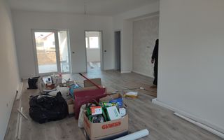 Sacalaz, 1/2 Duplex pe Etaj, 4 Camere,2 Bai,Terasa Acoperita - Poză 5