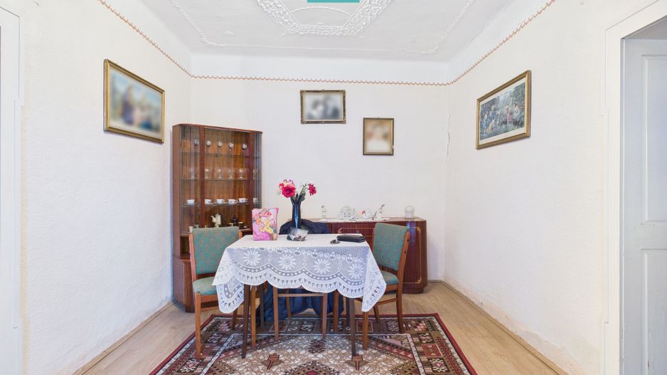 Proprietate cu 3 case din văiugă și teren în Nadab - Poză 3