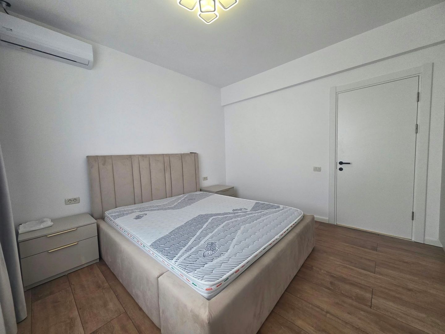 Casă de închiriat Tunari AeroCity, 3 dormitoare, 3 băi, curte 400m - Poză 16