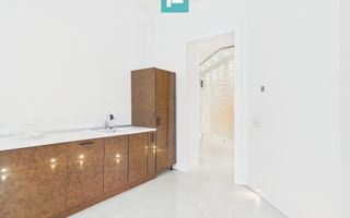 Apartament deosebit în clădire istorică central - Poză 14