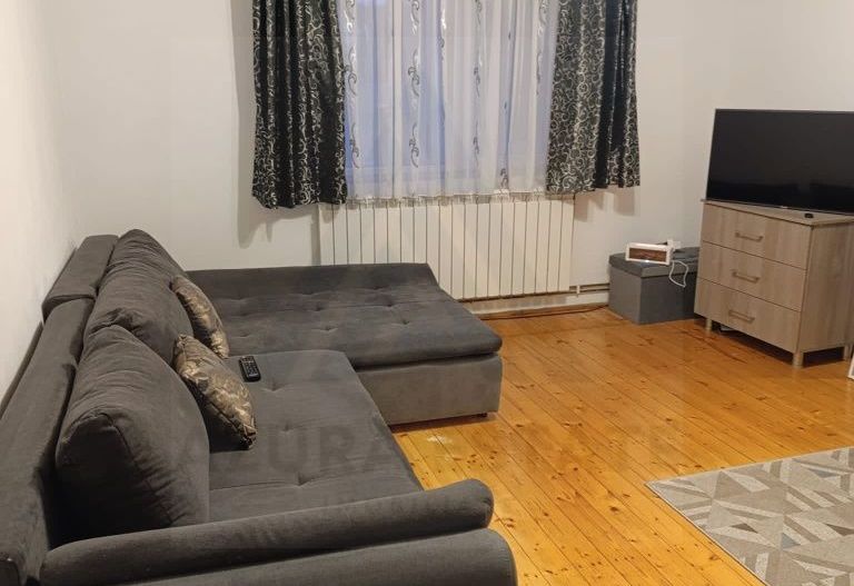 Casa Cisnadie etaj 1 integral cu intrare separata si curte comuna - Poză 2