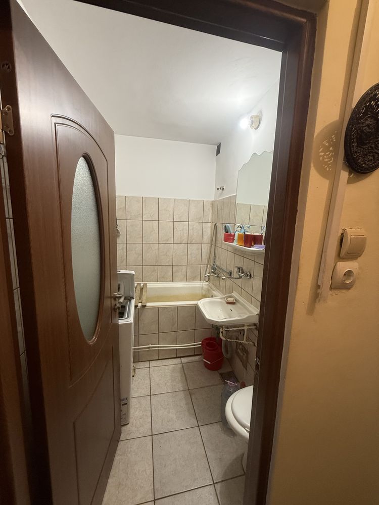 BRASADAS vinde garsonieră 28mp. etaj 8 in zona Burdea. - Poză 3