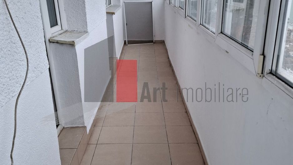 4 Camere Central - Liceul Mihai Viteazul - Poză 1