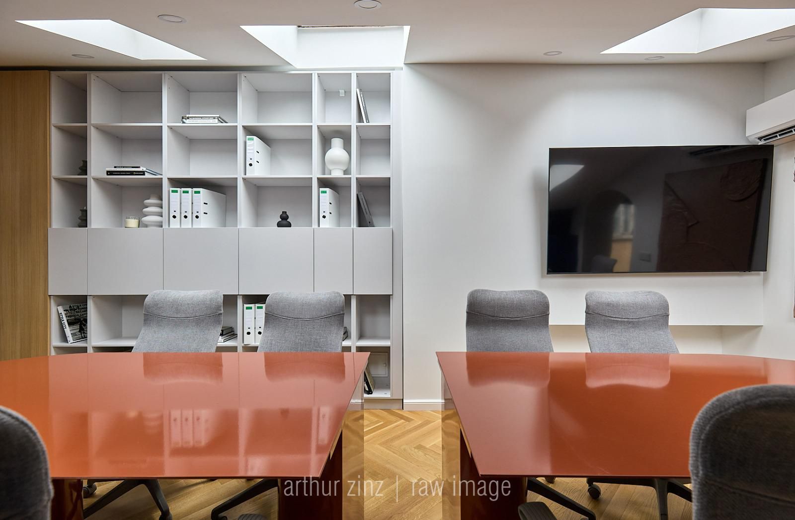 Birou amenajat | Mobilat si utilat | Cladire consolidata si renovata - Poză 8