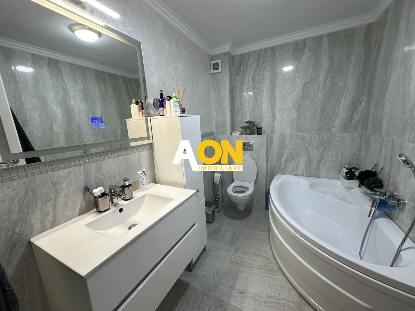 Apartament ultrafinisat in aparthotel - Poză 6