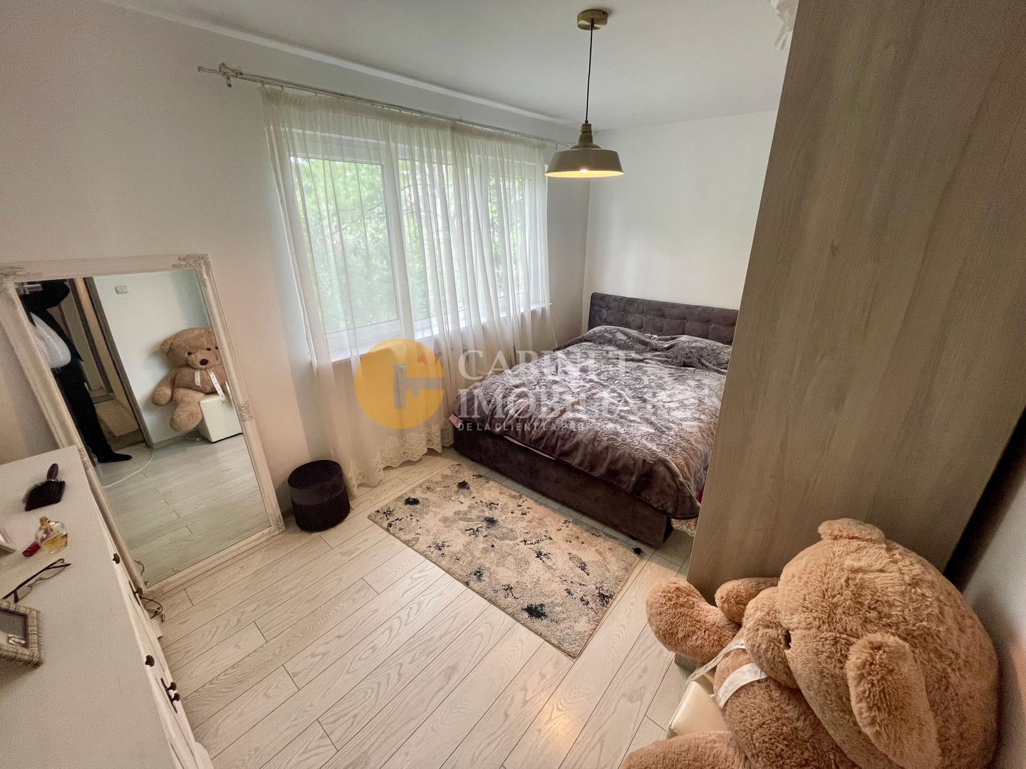 Podu Ros - 3 Camere - Etaj 2 - Bloc fara risc - Mobilat/Utilat - Poză 4