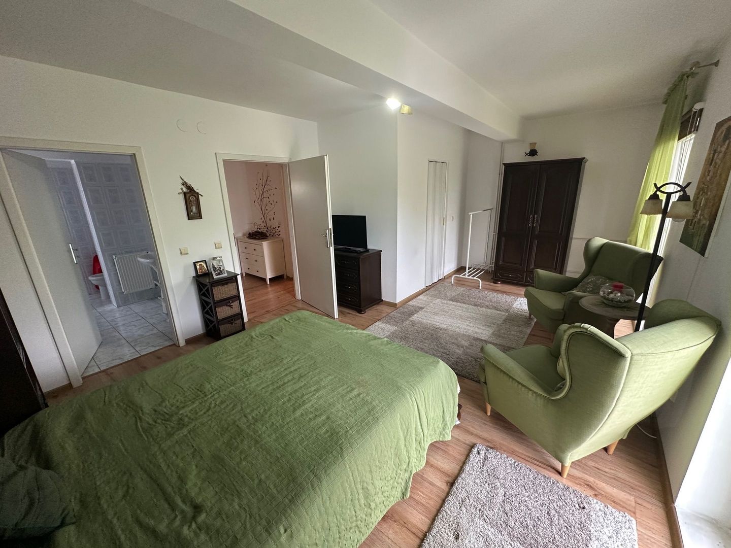 Casă / Vilă cu 5 camere zona Lunei - Poză 22