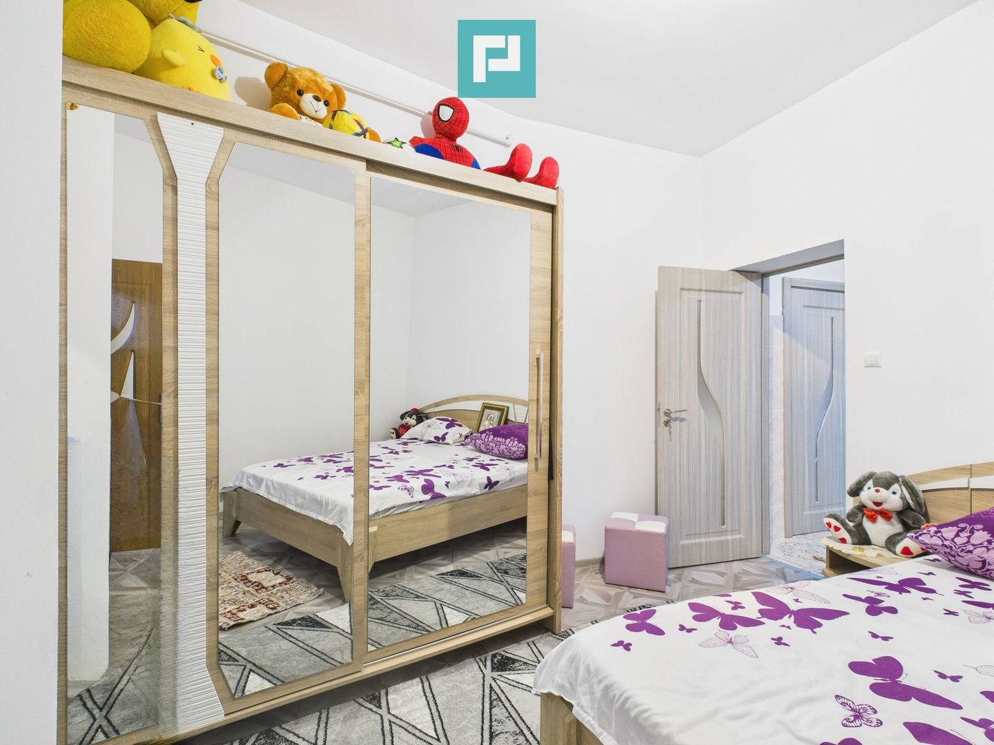 Două case, curte mare, lângă Castelul Huniazilor - Poză 5