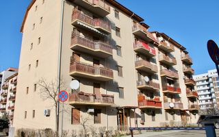 loc de parcare+garaj inclus- Aradului - Poză 1