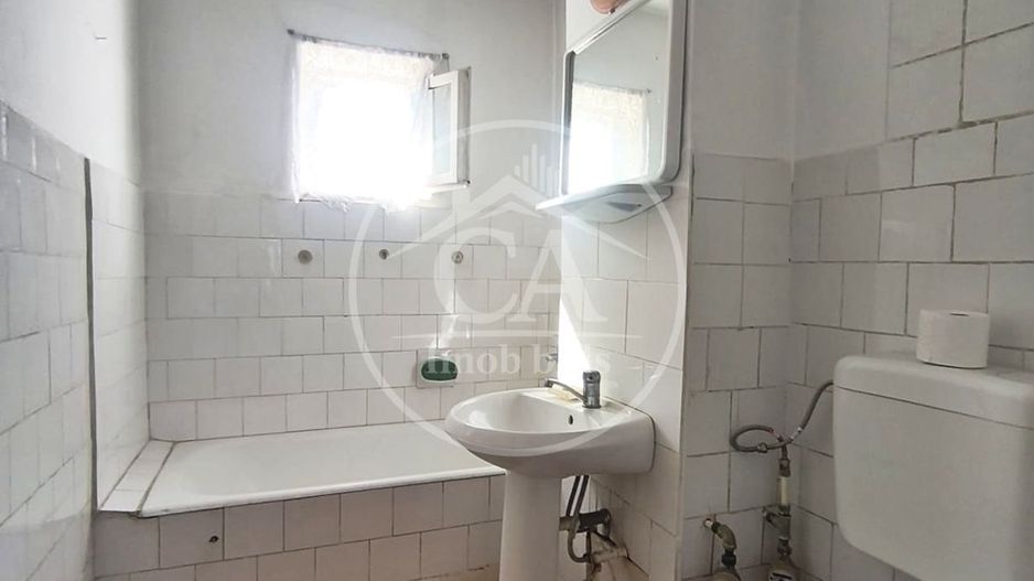 Apartament cu 2 camere de vanzare in Rogerius Oradea - Poză 13