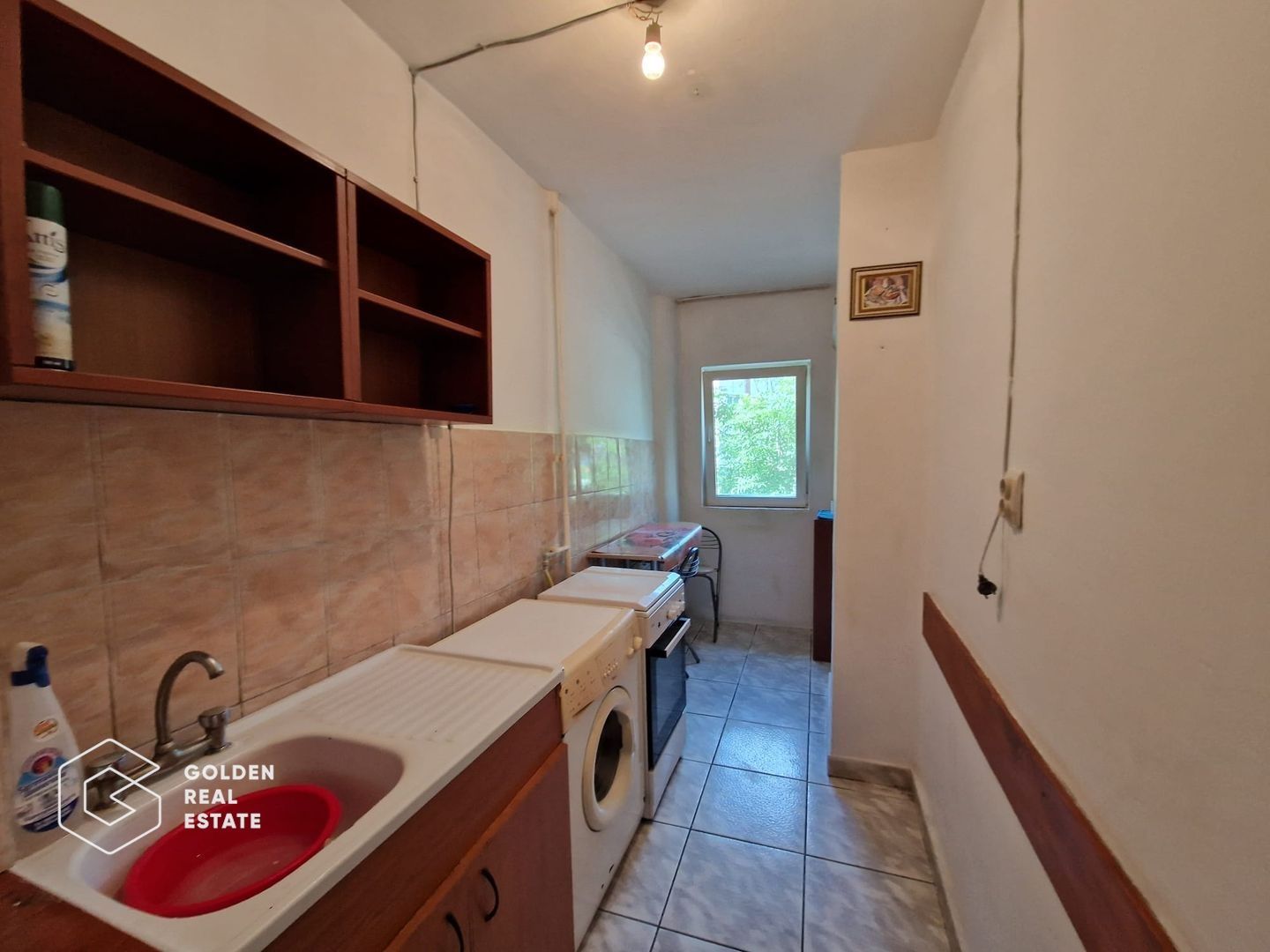 Apartament o camera, decomandat, etaj 2, zona UTA - Poză 3